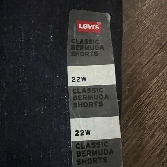 Levi's Classic Bermuda Shorts- 22W - Picture 4 of 7